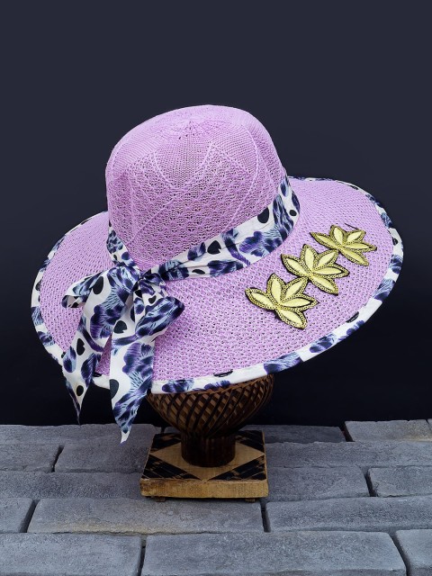 

Golden Peacock Women Purple & White Woven-Design Straw Sun Hat
