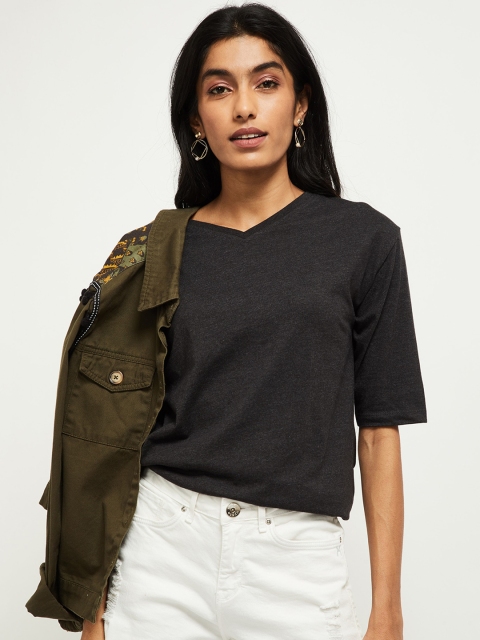 

max Women Charcoal Grey Solid V-Neck T-shirt