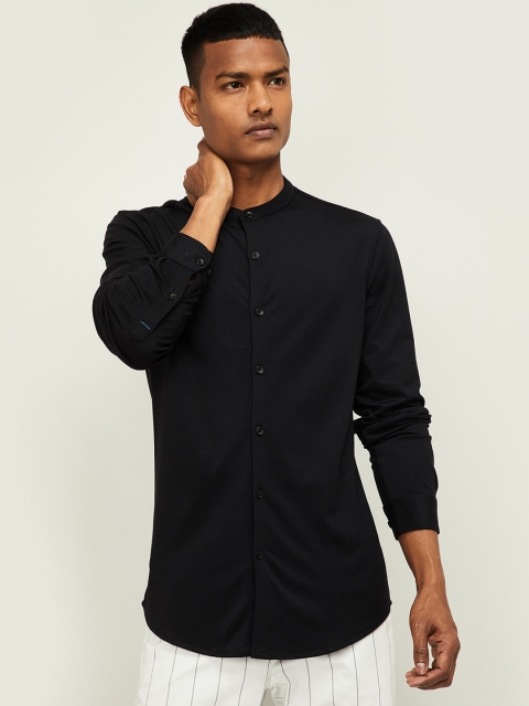 

CODE by Lifestyle Men Black Regular Fit Solid Casual Shirt