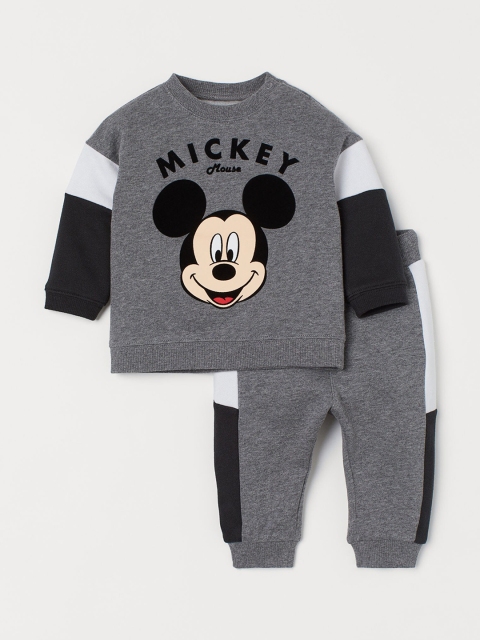 

H&M Boys Grey Printed 2-piece Set