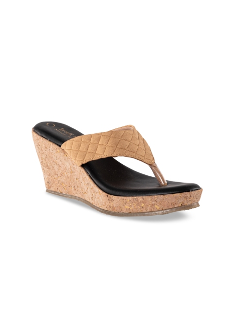 

Kraft Cellar Women Beige & Black Textured Wedges