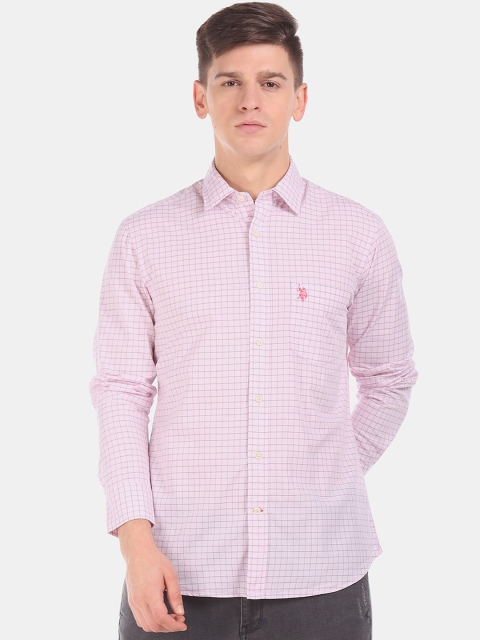 

U.S. Polo Assn. Men Pink Regular Fit Checked Cotton Casual Shirt