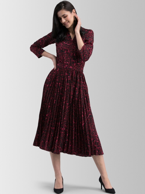 

FableStreet Women Red & Black Printed Top with Skirt