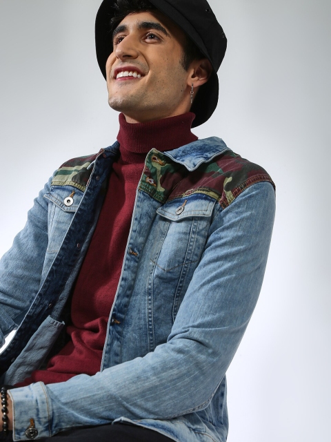 

Blue Saint Men Blue Printed Lightweight Denim Jacket