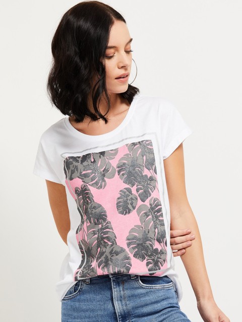 

max Women White Printed Round Neck T-shirt