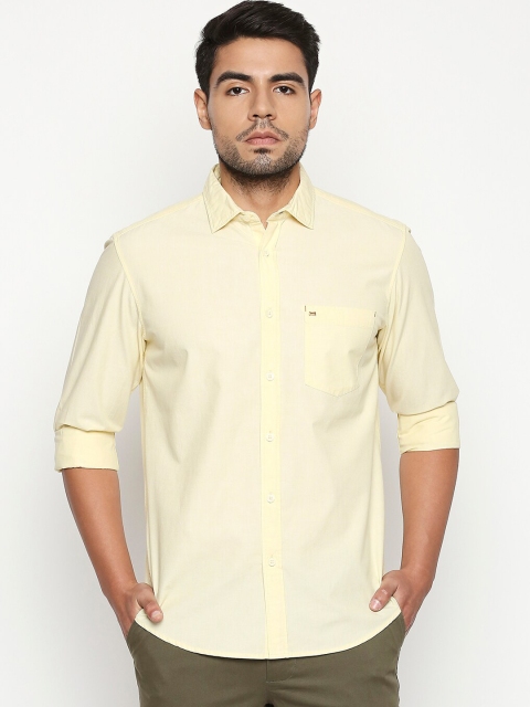 

Basics Men Yellow Slim Fit Solid Casual Shirt