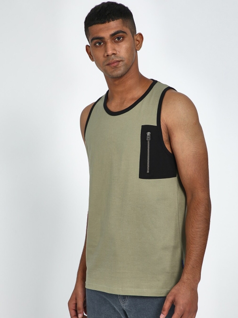 

Blue Saint Men Olive Green Solid Round Neck T-shirt