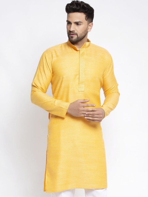 

Jompers Men Yellow Solid Straight Kurta