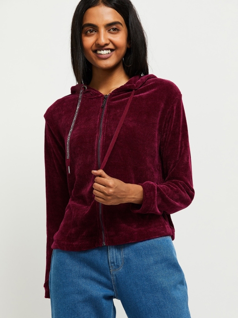 

max Women Maroon Solid Hooded Sweatshirt