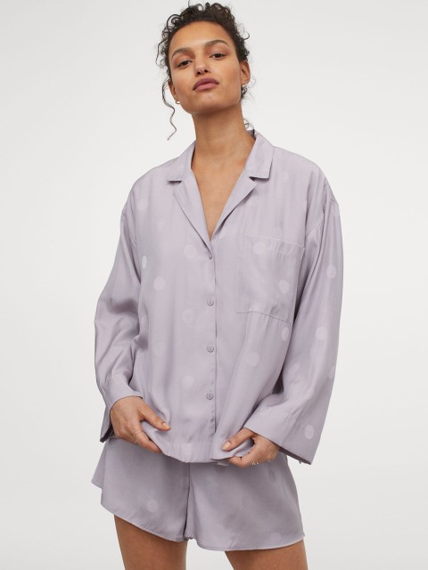 

H&M Women Grey Solid Satin Pyjamas