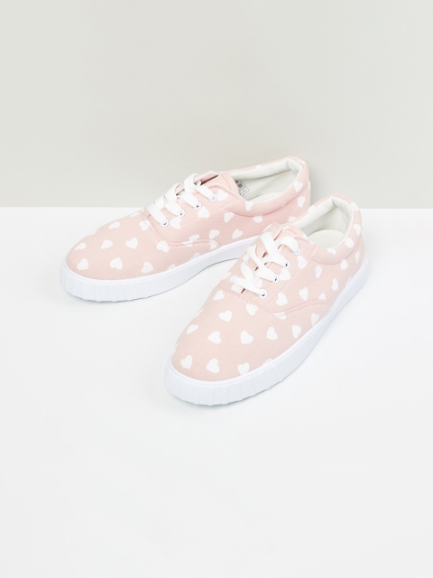

max Women Pink Printed Sneakers