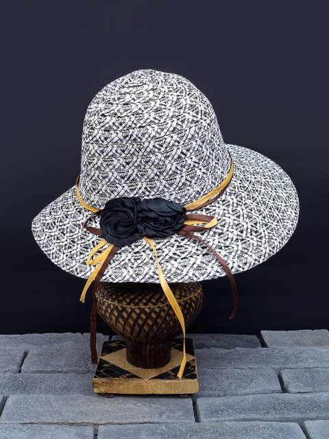 

Golden Peacock Women Black & White Woven Design Sun Hat