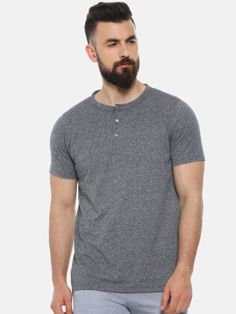 

Campus Sutra Men Grey Solid Henley Neck T-shirt