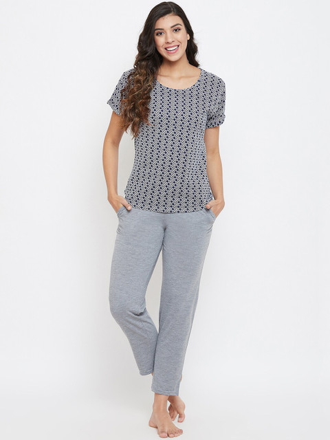 

Clovia Women Navy Blue & Grey Melange Printed Night Suit