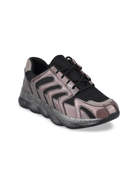 

Stelatoes Women Grey Woven Design Trekking Shoes