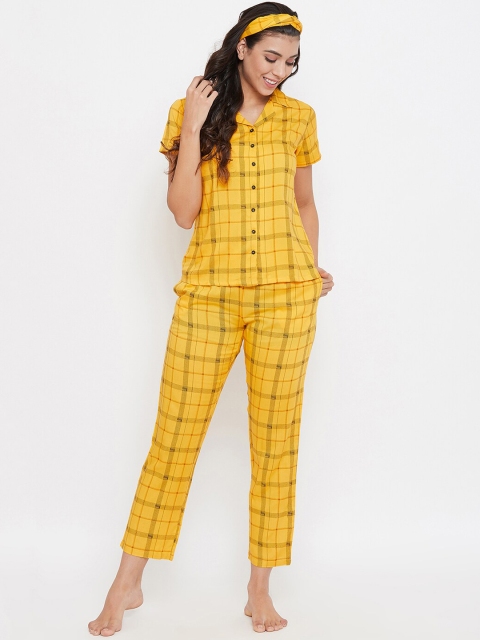 

Clovia Women Yellow & Black Checked Night suit