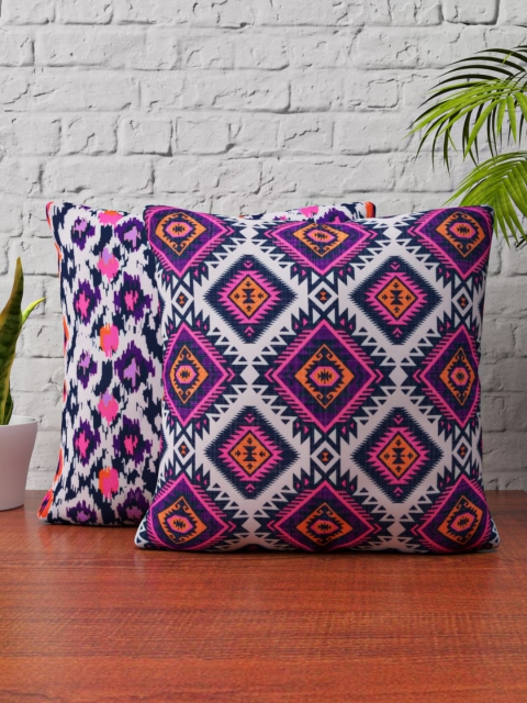 

SHIVANAA HOMES White & Pink Set of 2 Geometric Square Cushion Covers