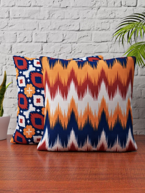 

SHIVANAA HOMES Set of 2 Off-White & Red Geometric Square Cushion Covers