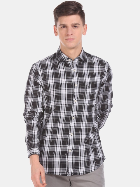 

U.S. Polo Assn. Men Black & Grey Regular Fit Checked Casual Shirt