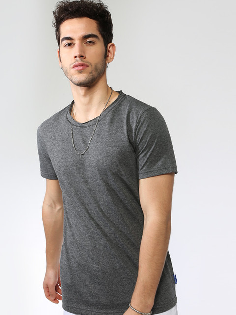 

Blue Saint Men Grey Solid Round Neck T-shirt