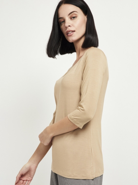 

max Women Beige Solid Round Neck T-shirt