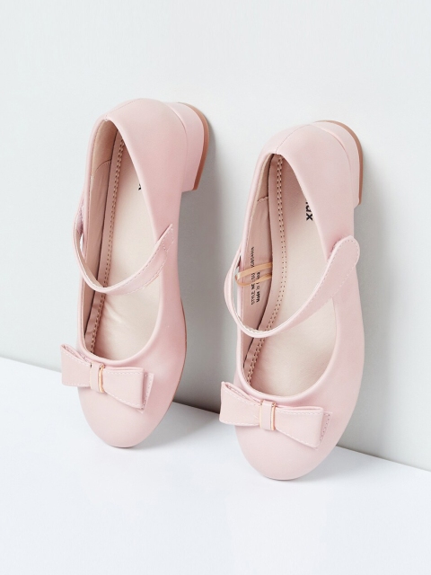 

max Girls Pink Solid Ballerinas