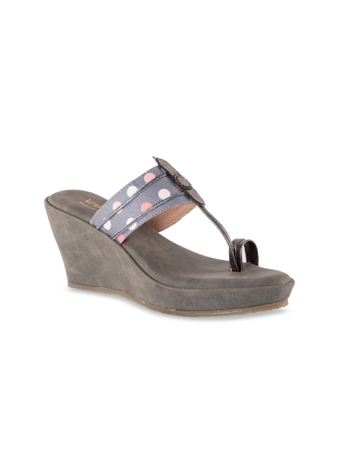 

Kraft Cellar Women Grey & Pink Printed Wedges