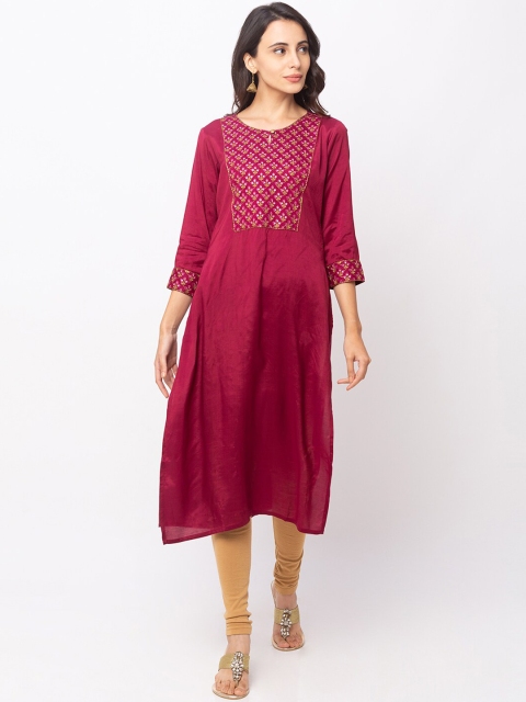 

Globus Women Magenta & Gold-Coloured Floral Embroidered Straight Kurta