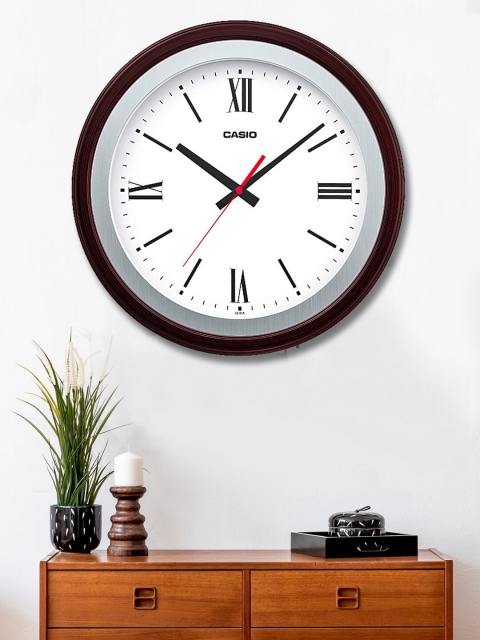 

CASIO White & Black Round Solid Analogue Wall Clock