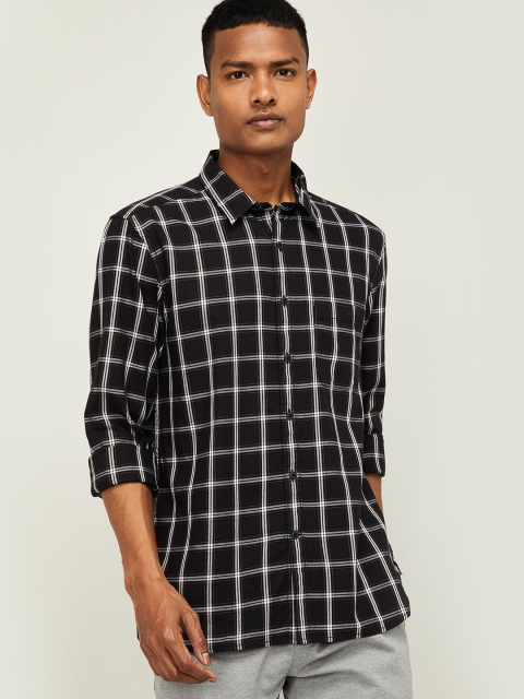 

CODE by Lifestyle Men Black Regular Fit Checked Casual Shirt