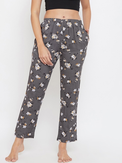 

Clovia Women Grey & White Printed Lounge Pants
