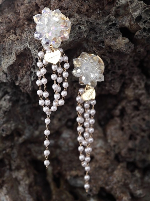 

CRZ Gold-Toned & Off-White Floral Drop Earrings