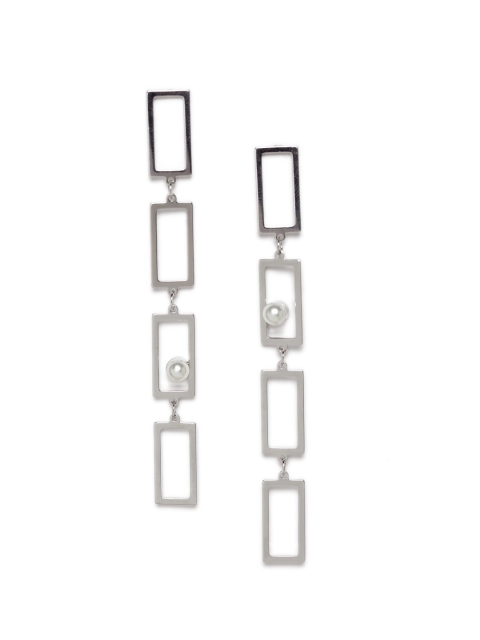 

CRZ Silver-Toned Geometric Handcrafted Studs
