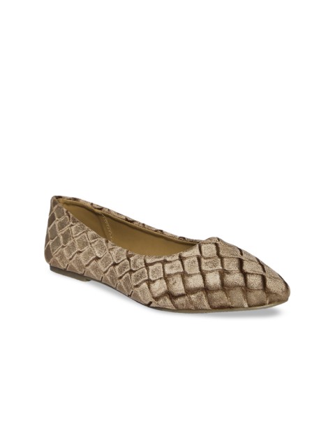 

People Women Brown Textured Leather Ballerinas