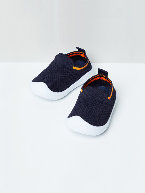

Max Boys Slip-on Sneakers, Blue