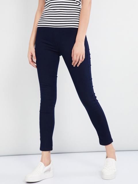 

max Women Navy Blue Solid Jeggings