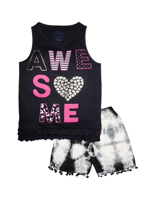 

KiddoPanti Girls Black & White Printed T-shirt with Shorts