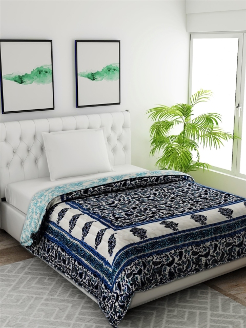 

Salona Bichona White & Navy Blue Ethnic Motifs Mild Winter 120 GSM Single Bed Quilt