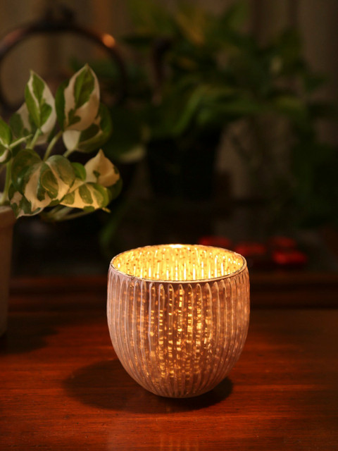 

Amoliconcepts Gold-Toned & Pink Textured Glass Votive Candle Holder