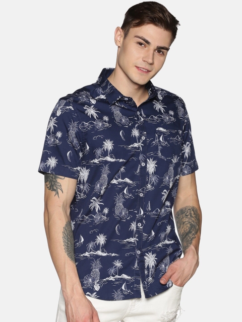 

Tusok Men Blue & White Regular Fit Printed Casual Shirt