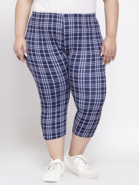 

plusS Women Navy Blue & White Checked Regular Fit Capris