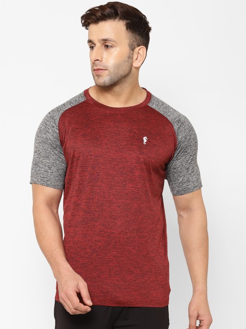 

EPPE Men Maroon Self Design Round Neck T-shirt