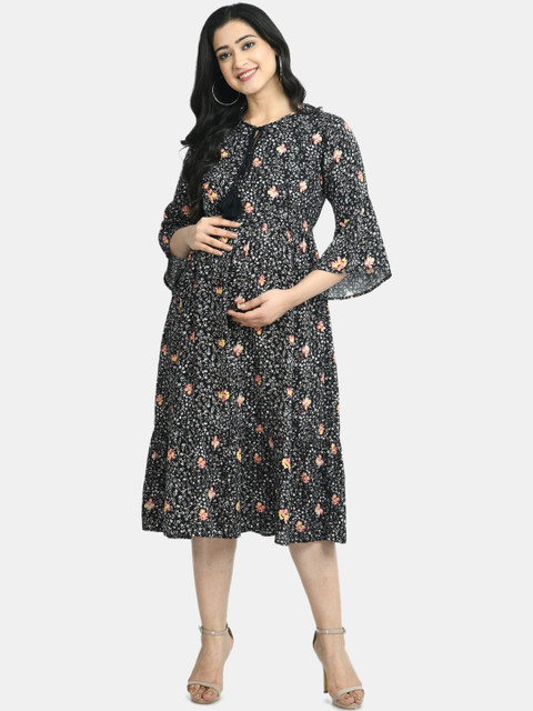 

Aaruvi Ruchi Verma Women Black & White Floral Printed Maternity Fit and Flare Dress