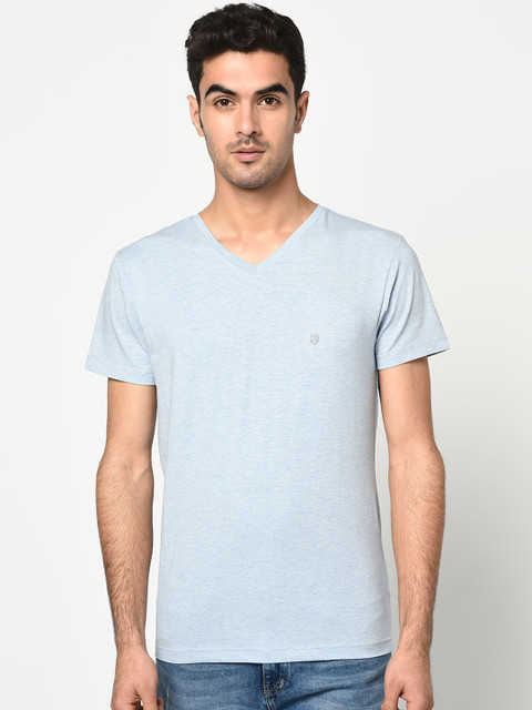 

Octave Men Blue Solid V-Neck T-shirt