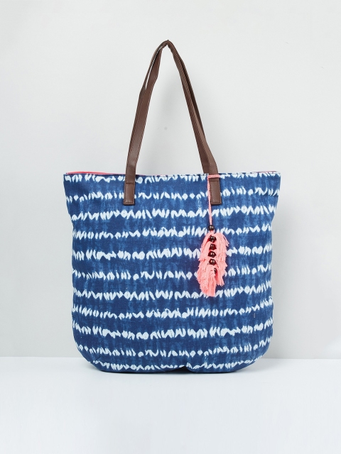 

max Blue Printed Tote Bag