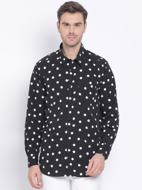 

Oxolloxo Men Black & White Regular Fit Printed Casual Shirt