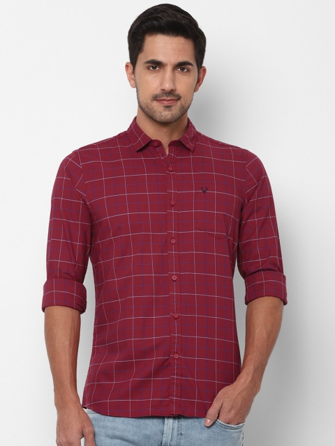 

Solly Jeans Co. Men Maroon Regular Fit Checked Casual Shirt