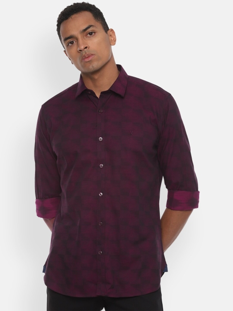 

V Dot Men Pink Slim Fit Checked Casual Shirt