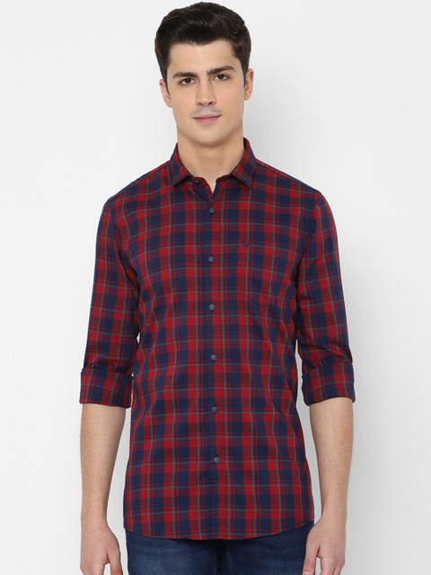 

Solly Jeans Co. Men Red Regular Fit Checked Casual Shirt