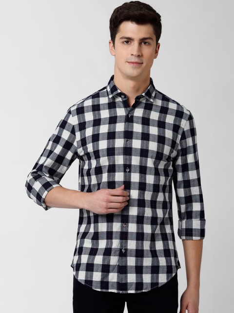 

Peter England Casuals Men Black Slim Fit Checked Casual Shirt